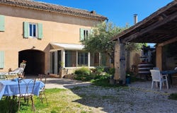 Lagnes, Provence-Alpes-Côte-d'Azur 84800