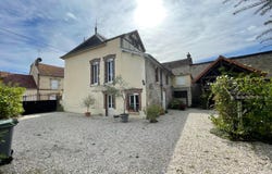 Trannes, Grand Est 10140