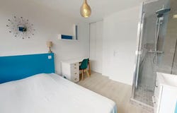 Rue du Parc, Bron, Auvergne-Rhône-Alpes 69500