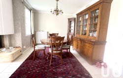 Mandres-les-Roses, Île-de-France 94520