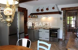 Semur-En-Auxois, Bourgogne 21140
