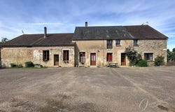 Vic-sous-Thil, Burgundy 21390