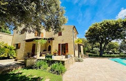 GRIGNAN, Auvergne-Rhône-Alpes 26230