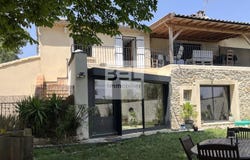 Suze-la-Rousse, Rhône-Alpes 26790