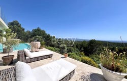 Le Barroux, Provence-Alpes-Côte-d'Azur 84330