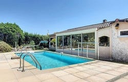 Roquebrune-Sur-Argens, Provence-Alpes-Côte d'Azur 83520