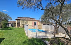 Sarrians, Provence-Alpes-Côte d'Azur 84260