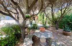 Hyeres, Provence-Alpes-Côte d'Azur 83400