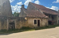 POUILLY EN AUXOIS, Bourgogne 21320