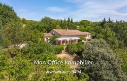 LAURIS, Provence-Alpes-Côte d'Azur 84360