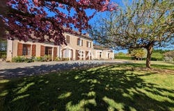 Verteuil-Sur-Charente, Poitou-Charentes 16510