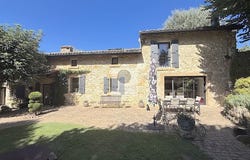 Montvendre, Auvergne-Rhône-Alpes 26120