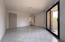 LAVAL, Pays de la Loire 53000