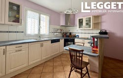 Lanhouarneau, Brittany 29430