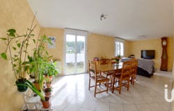 Argentré, Pays de la Loire 53210