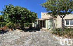 Pernes-les-Fontaines, Provence-Alpes-Côte d'Azur 84210