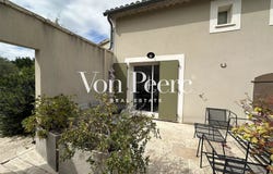 Saint-Etienne-du-Grès, Provence-Alpes-Côte-d'Azur 13103