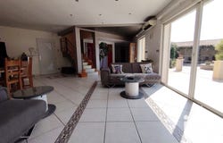 Garons, Occitanie 30128