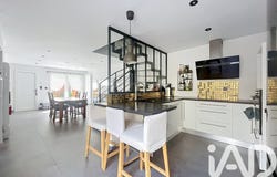 Tours, Centre-Val de Loire 37000