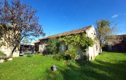 Caylus, Midi-Pyrénées 82160