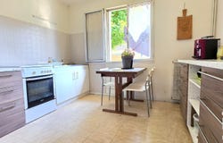 Tours, Centre-Val de Loire 37100