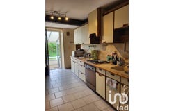 Pezé-le-Robert, Pays de la Loire 72140