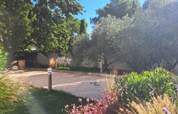 Cabrières-d'Avignon, Provence-Alpes-Côte-d'Azur 84220