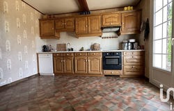 Pouy-sur-Vannes, Grand Est 10290