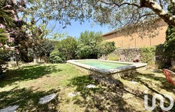 Sainte-Cécile-les-Vignes, Provence-Alpes-Côte d'Azur 84290