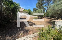 Nîmes, Languedoc-Roussillon 30000