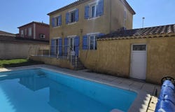 Arles, Provence-Alpes-Côte d'Azur 13129