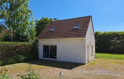 Neuville-Aux-Bois, Centre 45170