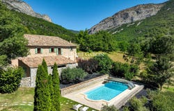 Entrepierres, Provence-Alpes-Côte-d'Azur 04200