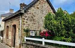 Saint-Pierre-Des-Landes, Pays de la Loire 53500