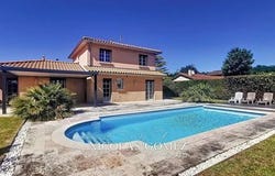 Neuville-Sur-Saone, Rhône-Alpes 69250