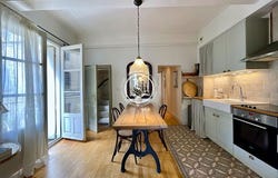 Uzès, Occitanie 30700