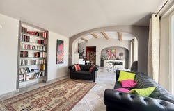 Cadenet, Provence-Alpes-Côte d'Azur 84160