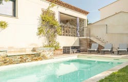 La Tour-d'Aigues, Provence-Alpes-Côte d'Azur 84240