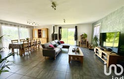 Bains, Auvergne-Rhône-Alpes 43370