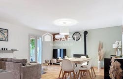 Roquemaure, Languedoc-Roussillon 30150