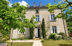 La Clayette, Burgundy 71800