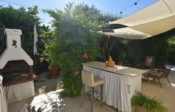 Saint-Étienne-du-Grès, Provence-Alpes-Côte d'Azur 13103
