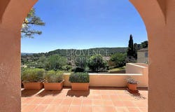 Cotignac, Provence-Alpes-Côte-d'Azur 83570
