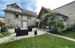 Trannes, Grand Est 10140