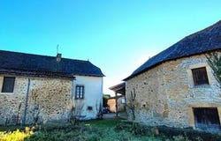 VALZERGUES, Midi-Pyrénées 12220