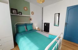 Rue Philippe Fabia, Lyon, Auvergne-Rhône-Alpes 69008