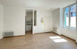 Laval, Pays de la Loire 53000