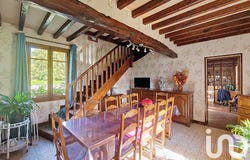 Les Hogues, Normandy 27910