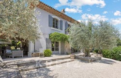 Pierrevert, Provence-Alpes-Côte-d'Azur 04860