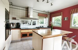 Mayenne, Pays de la Loire 53100